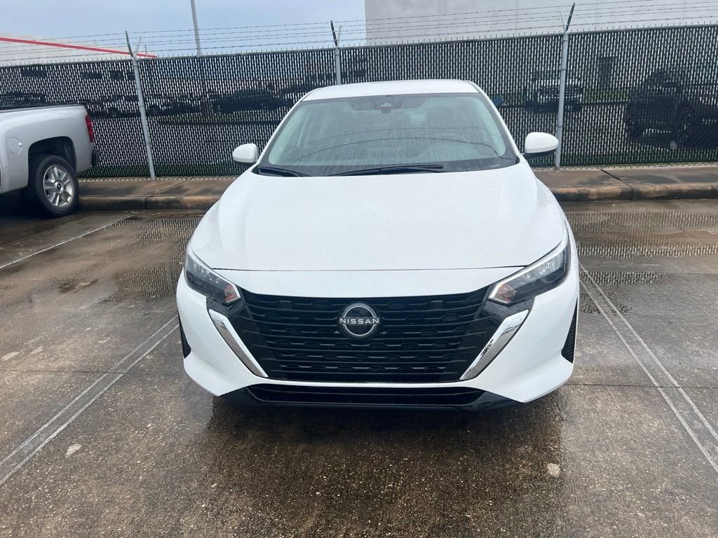 Used 2024 Nissan Sentra SV FWD image 2
