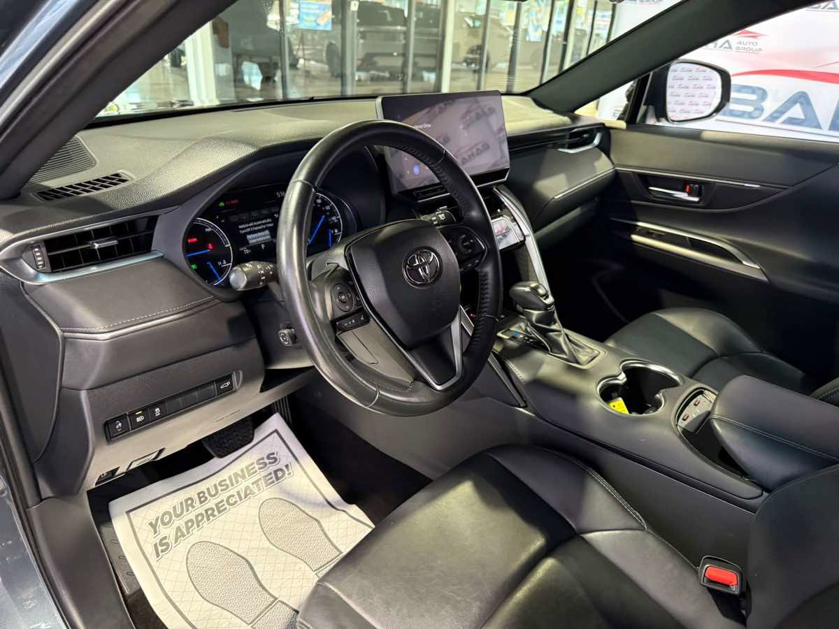 Used 2023 Toyota Venza XLE AWD/4WD image 48