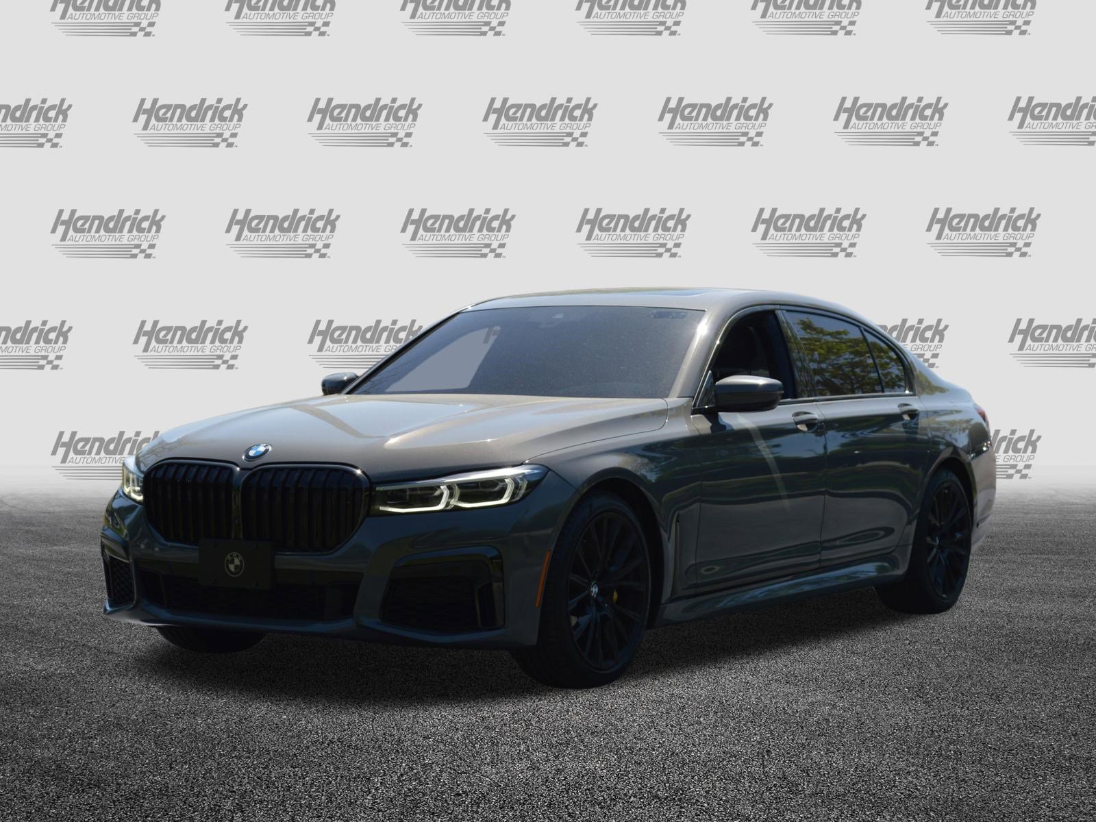 Used 2022 BMW 740i w/ M Sport Package image 6