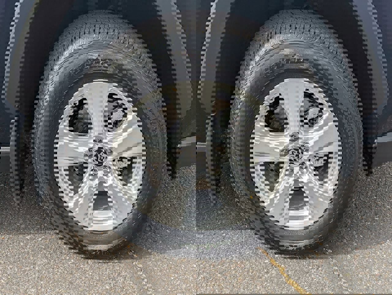 Used 2021 Toyota RAV4 XLE w/ XLE Grade Weather Package image 10