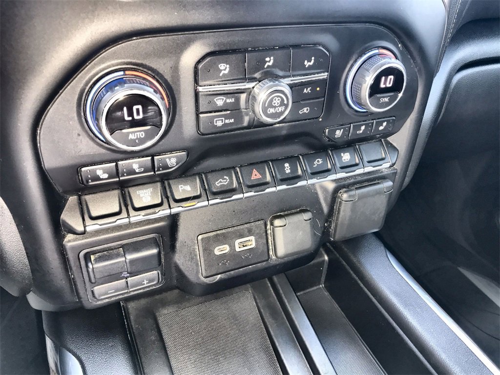 Used 2021 Chevrolet Silverado 3500 High Country image 19