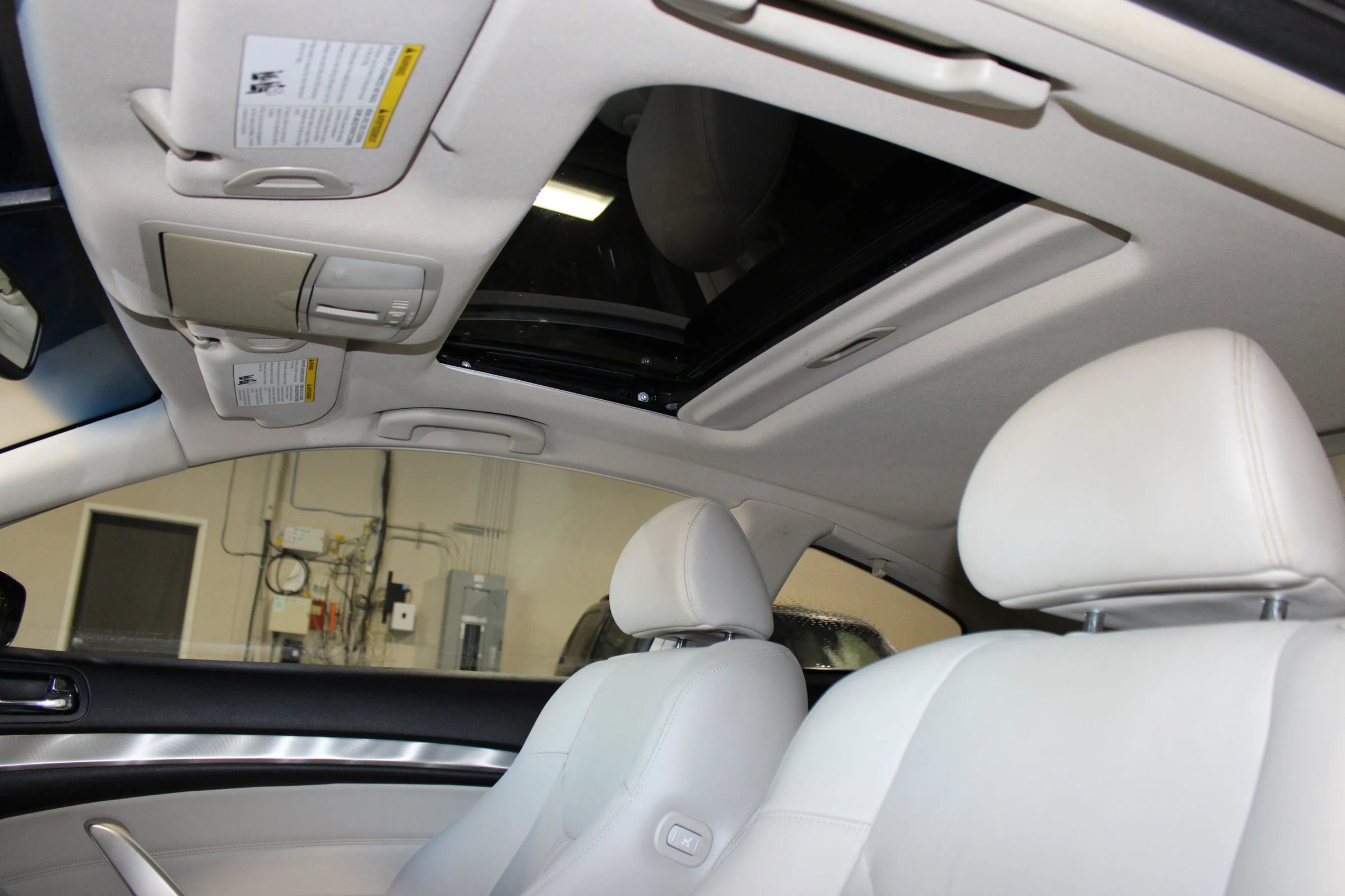 Used 2015 INFINITI Q60 Journey w/ Premium Package RWD image 22