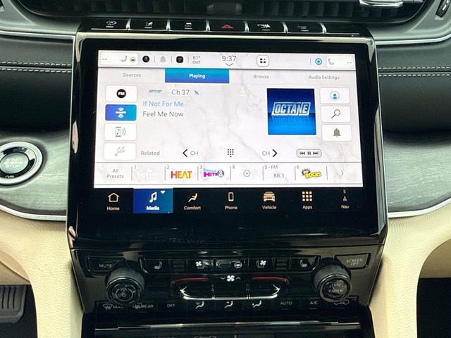 New 2025 Jeep Grand Cherokee L Limited w/ Luxury Tech Group II RWD image 17