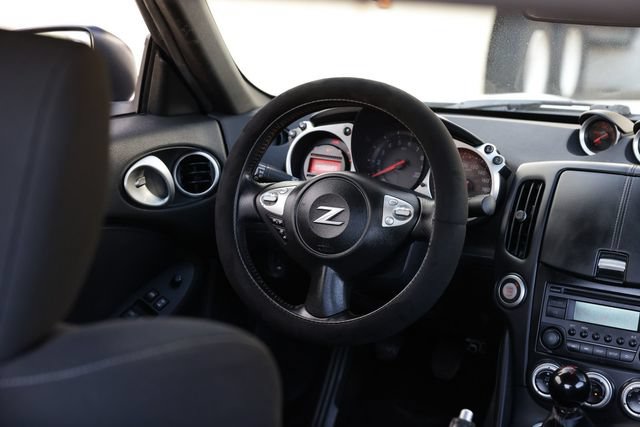 Used 2016 Nissan 370Z Coupe RWD image 26
