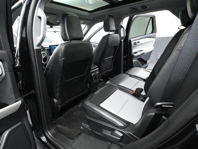 Used 2024 Ford Explorer XLT w/ XLT Sport Appearance Package image 42