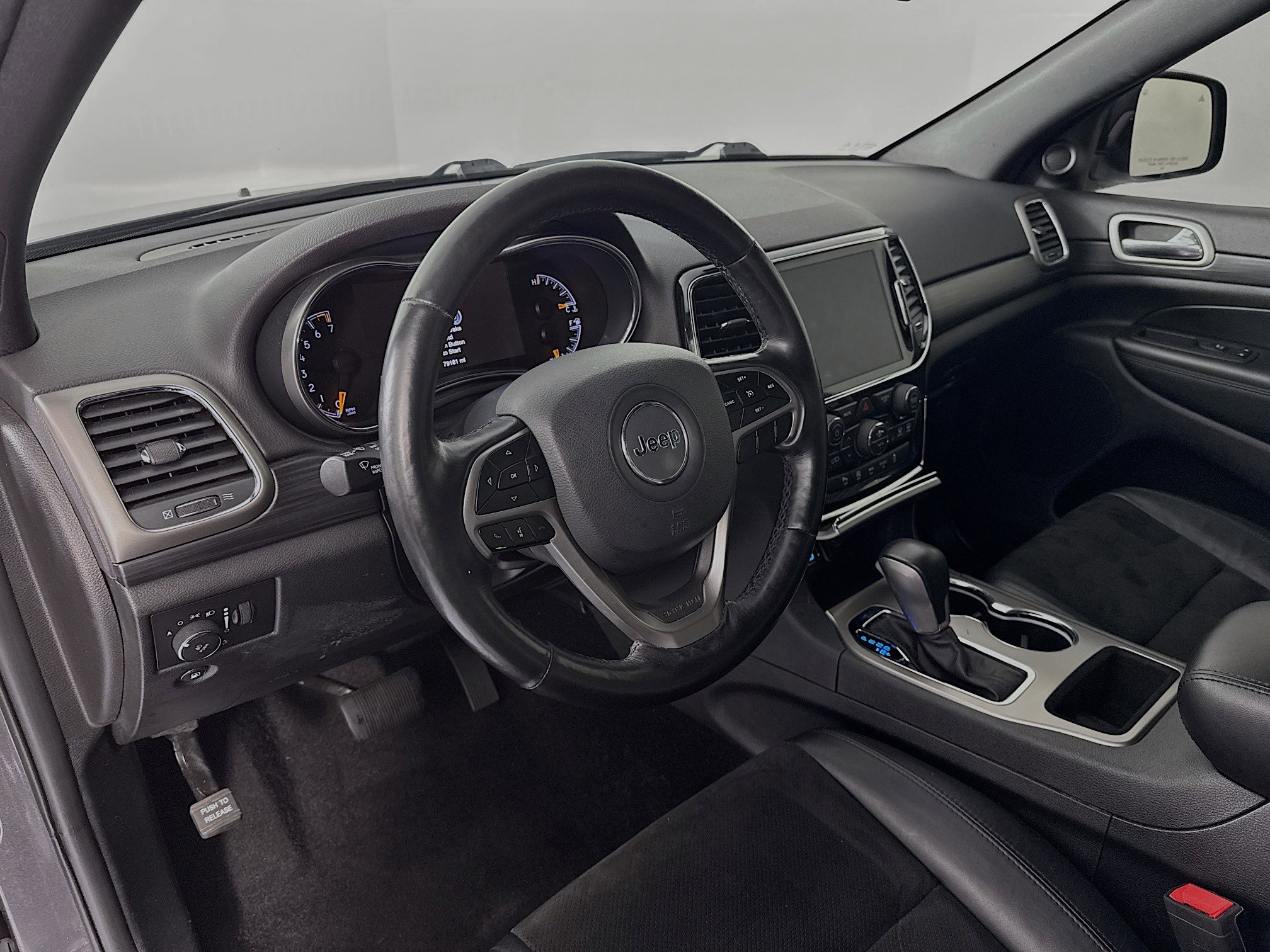 Used 2021 Jeep Grand Cherokee Laredo X image 9