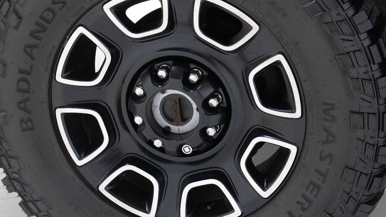 Used 2017 Ford F250 Platinum w/ FX4 Off-Road Package image 84