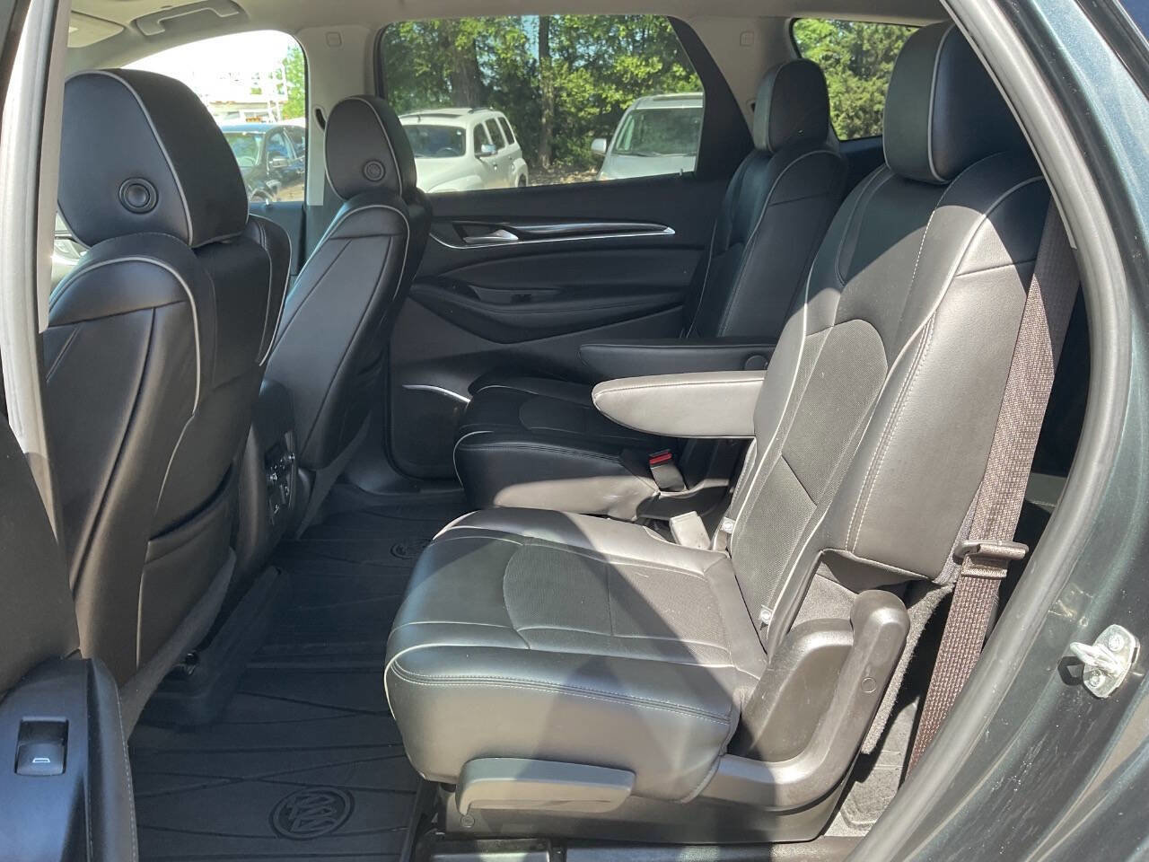 Used 2021 Buick Enclave Avenir w/ Avenir Technology Package FWD image 14