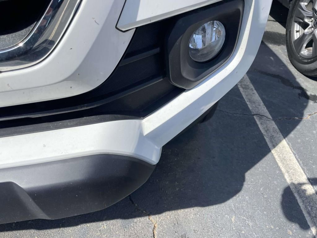 Used 2023 Toyota Tacoma SR5 w/ Technology Package image 9