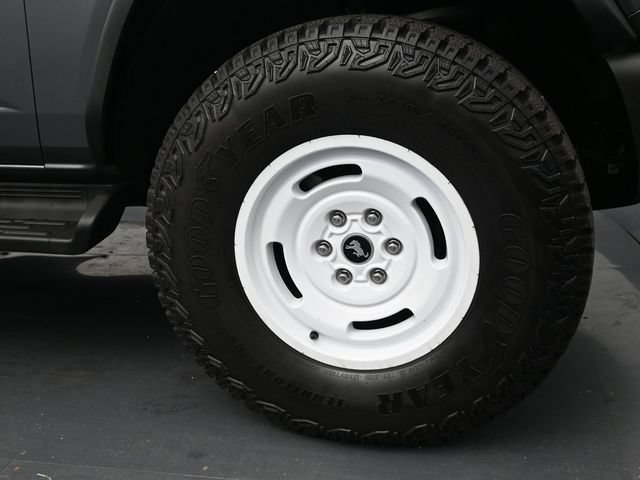 Certified 2025 Ford Bronco Heritage Edition AWD/4WD image 36