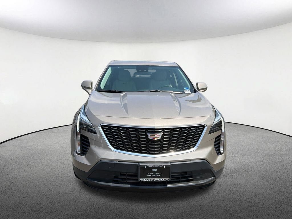 Certified 2022 Cadillac XT4 Luxury w/ Driver Awareness Package FWD image 24