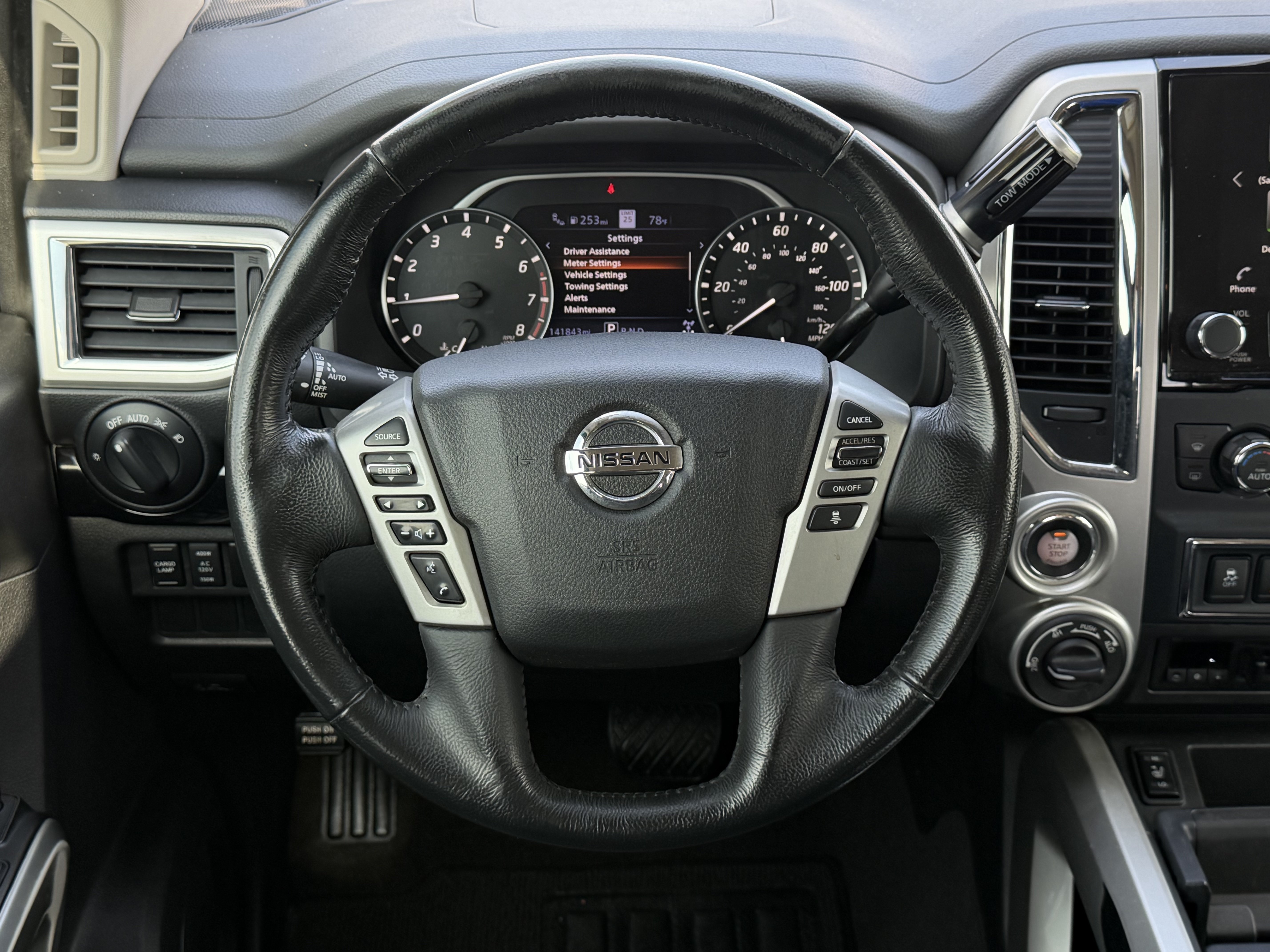 Used 2021 Nissan Titan SV w/ SV Convenience Package AWD/4WD image 14