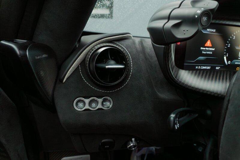 Used 2024 McLaren 750S Spider image 64