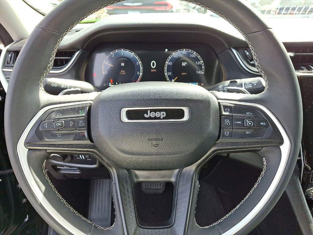 Certified 2023 Jeep Grand Cherokee L Laredo w/ Luxury Tech Group I image 16