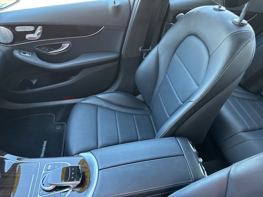 Used 2017 Mercedes-Benz C 300 4MATIC Sedan image 17