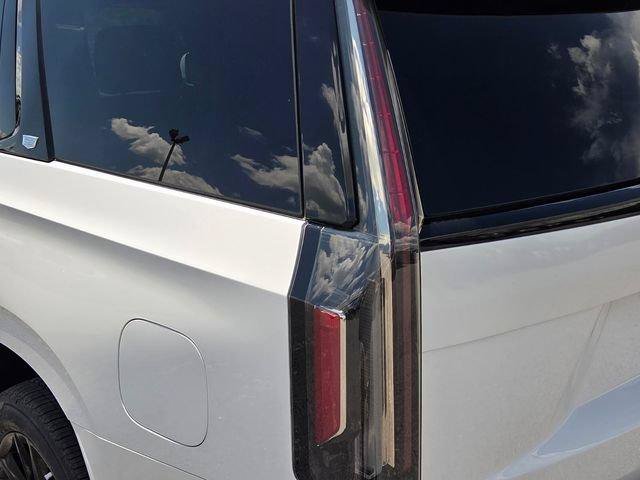 Certified 2022 Cadillac Escalade Sport w/ Touring Package AWD/4WD image 11
