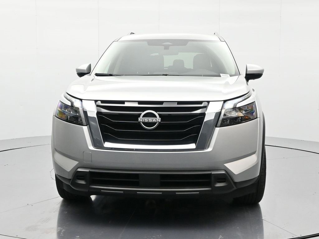 Certified 2024 Nissan Pathfinder SV image 2