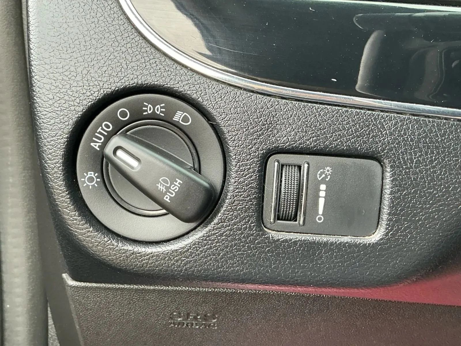 Used 2018 Dodge Grand Caravan SE image 34