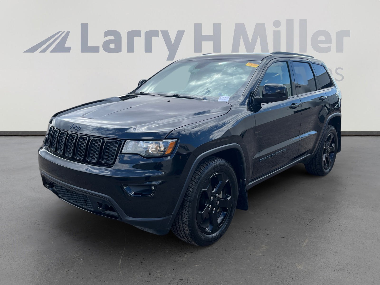 Used 2018 Jeep Grand Cherokee Laredo