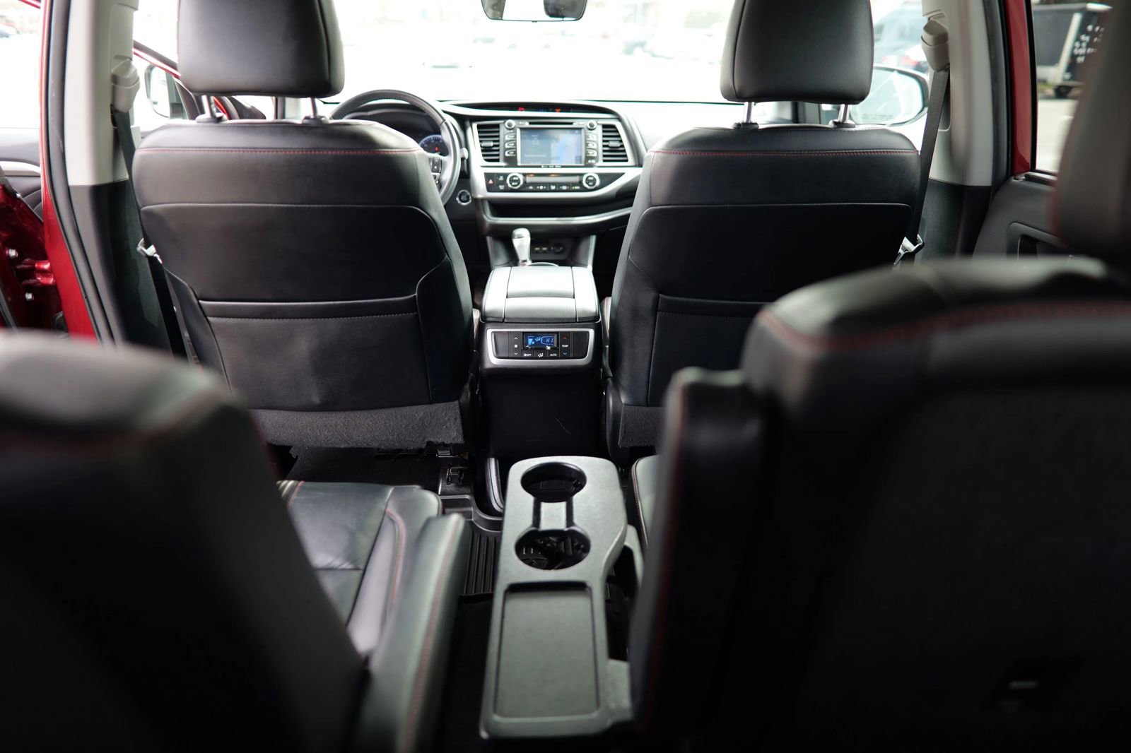 Used 2019 Toyota Highlander SE AWD/4WD image 31