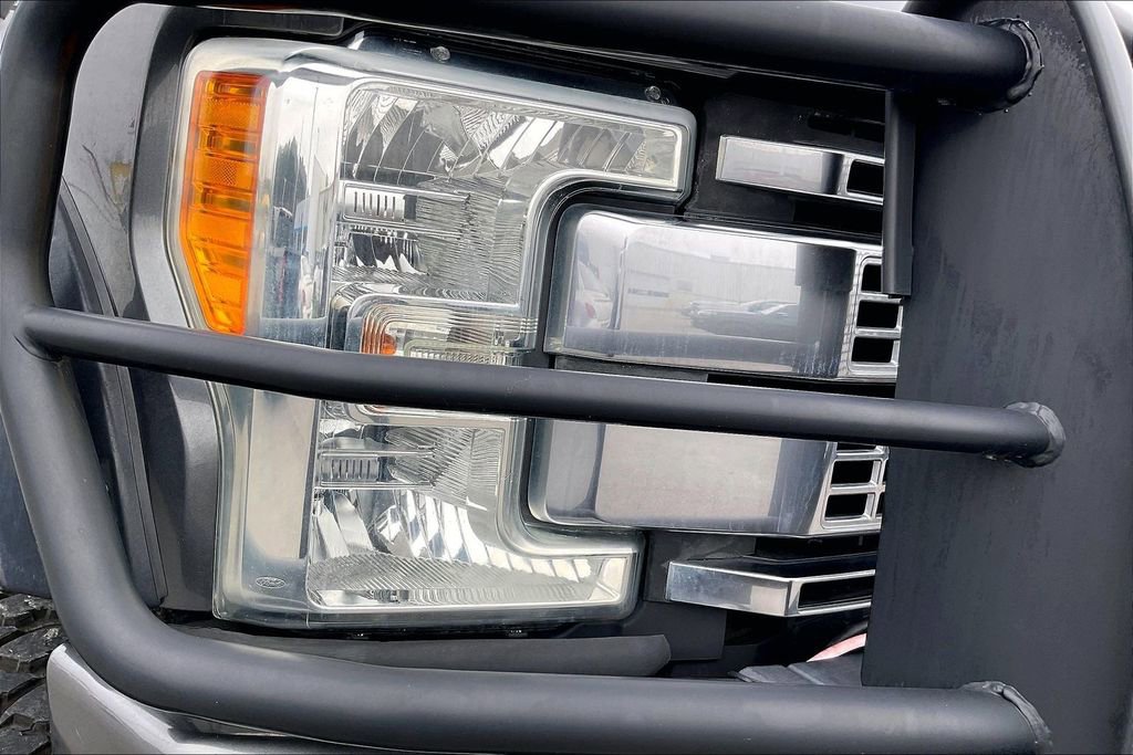 Used 2017 Ford F250 Lariat w/ Lariat Value Package image 27