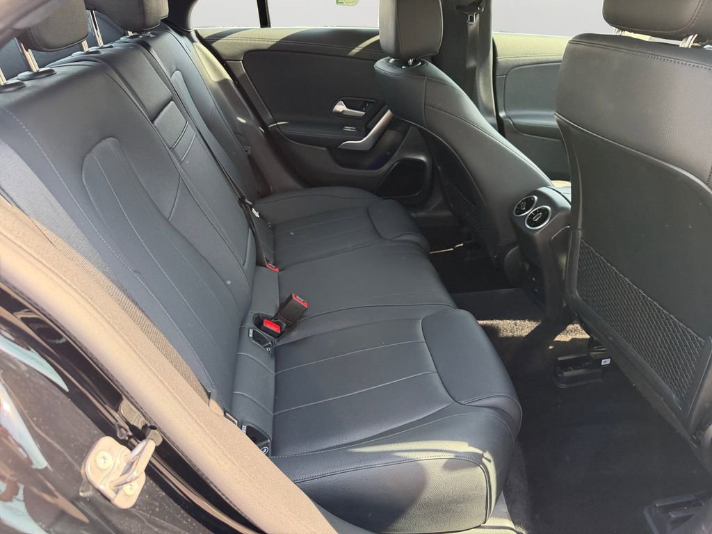Used 2025 Mercedes-Benz CLA 250 4MATIC image 13