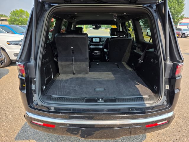 Used 2024 Jeep Wagoneer Series II AWD/4WD image 13
