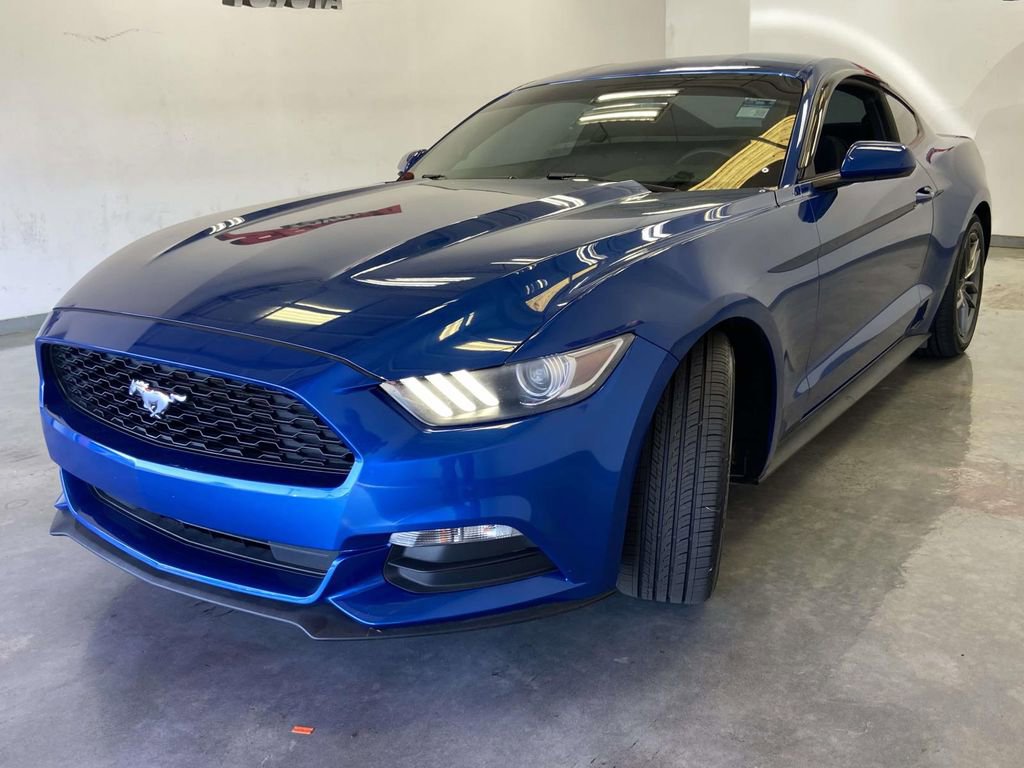 Used 2017 Ford Mustang Coupe image 7