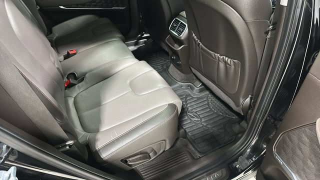 Used 2019 Hyundai Santa Fe AWD image 34