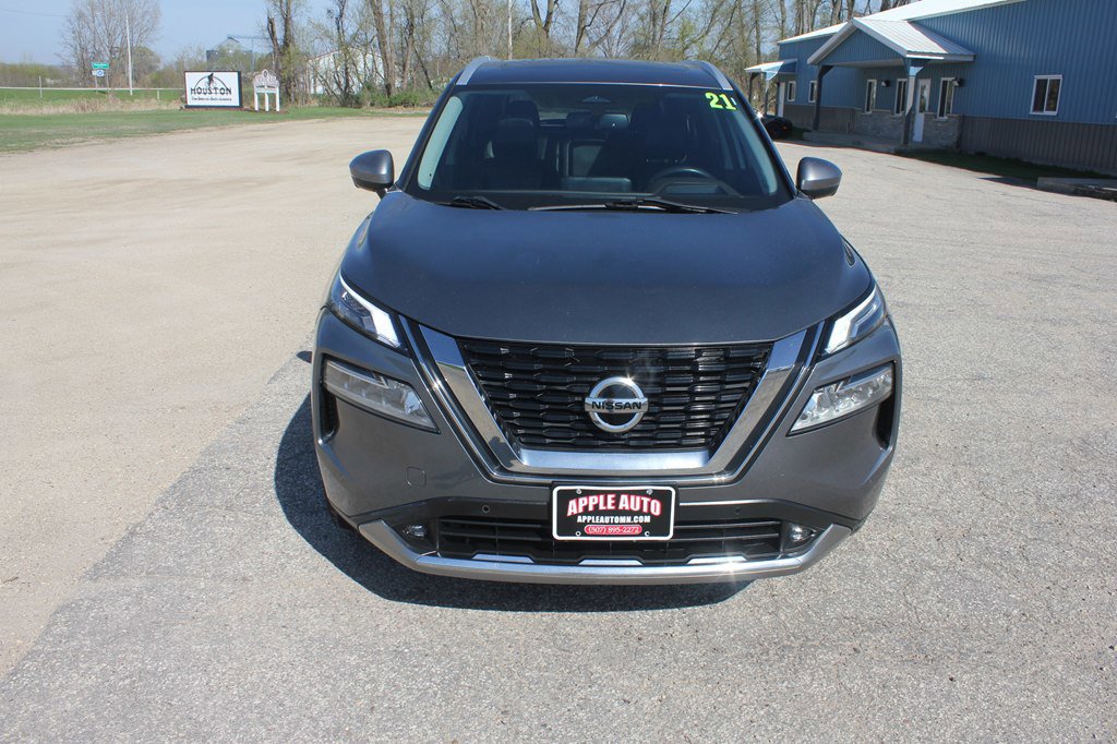 Used 2021 Nissan Rogue Platinum AWD/4WD image 2