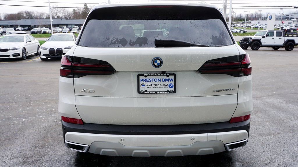 New 2026 BMW X5 xDrive50e AWD/4WD image 4