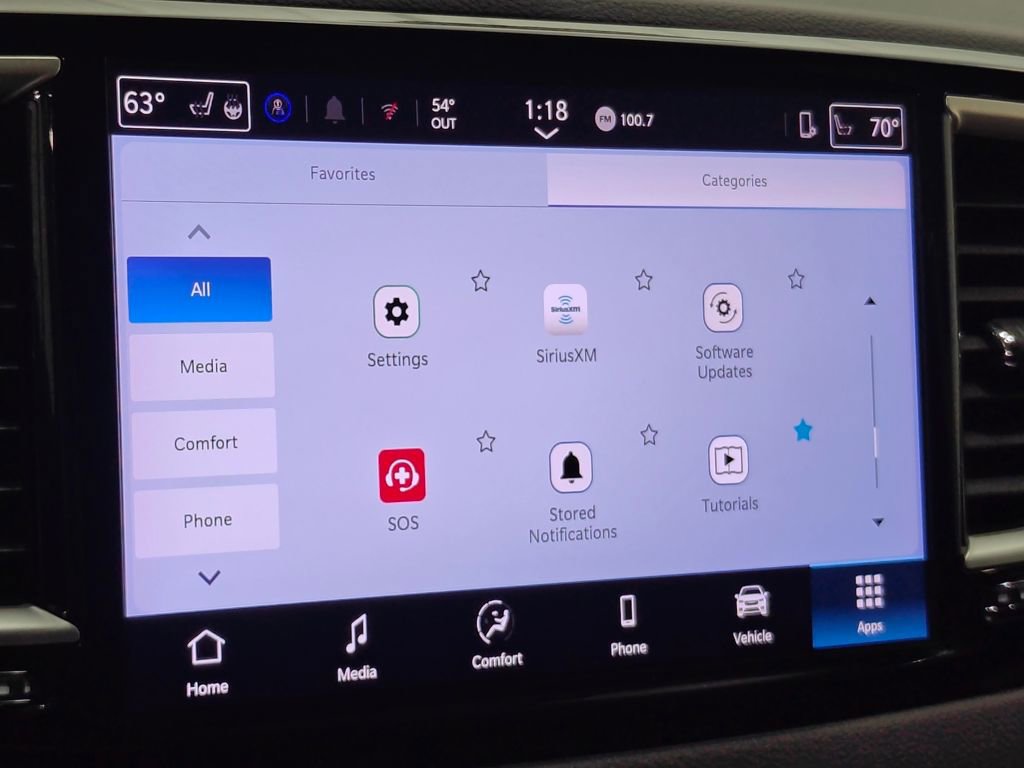 Used 2025 Chrysler Pacifica Select image 49