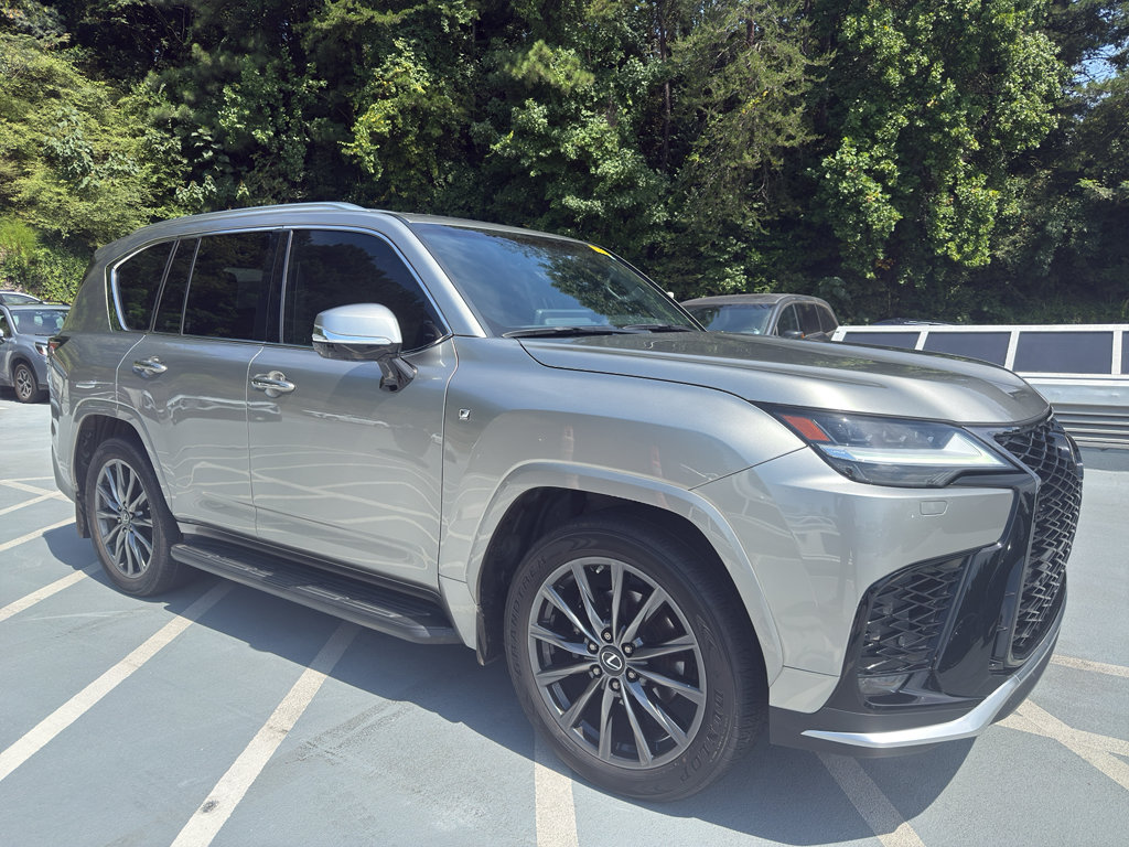 Used 2022 Lexus LX 600 F Sport AWD/4WD image 2
