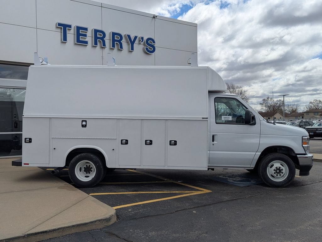 New 2025 Ford E-350 and Econoline 350 Super Duty w/ Power Equipment Group RWD image 3