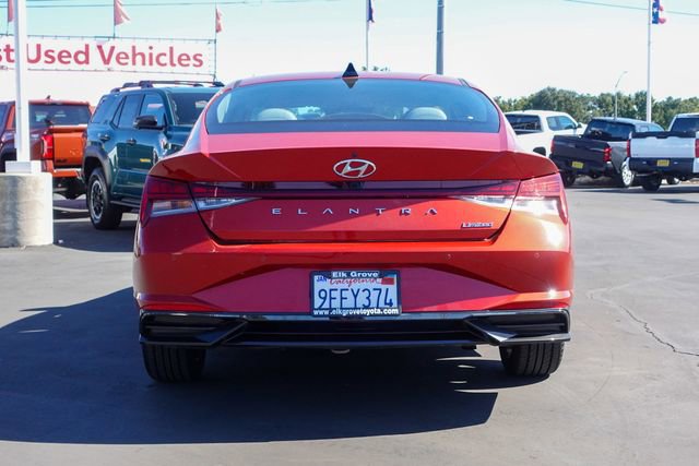 Used 2021 Hyundai Elantra Limited image 8
