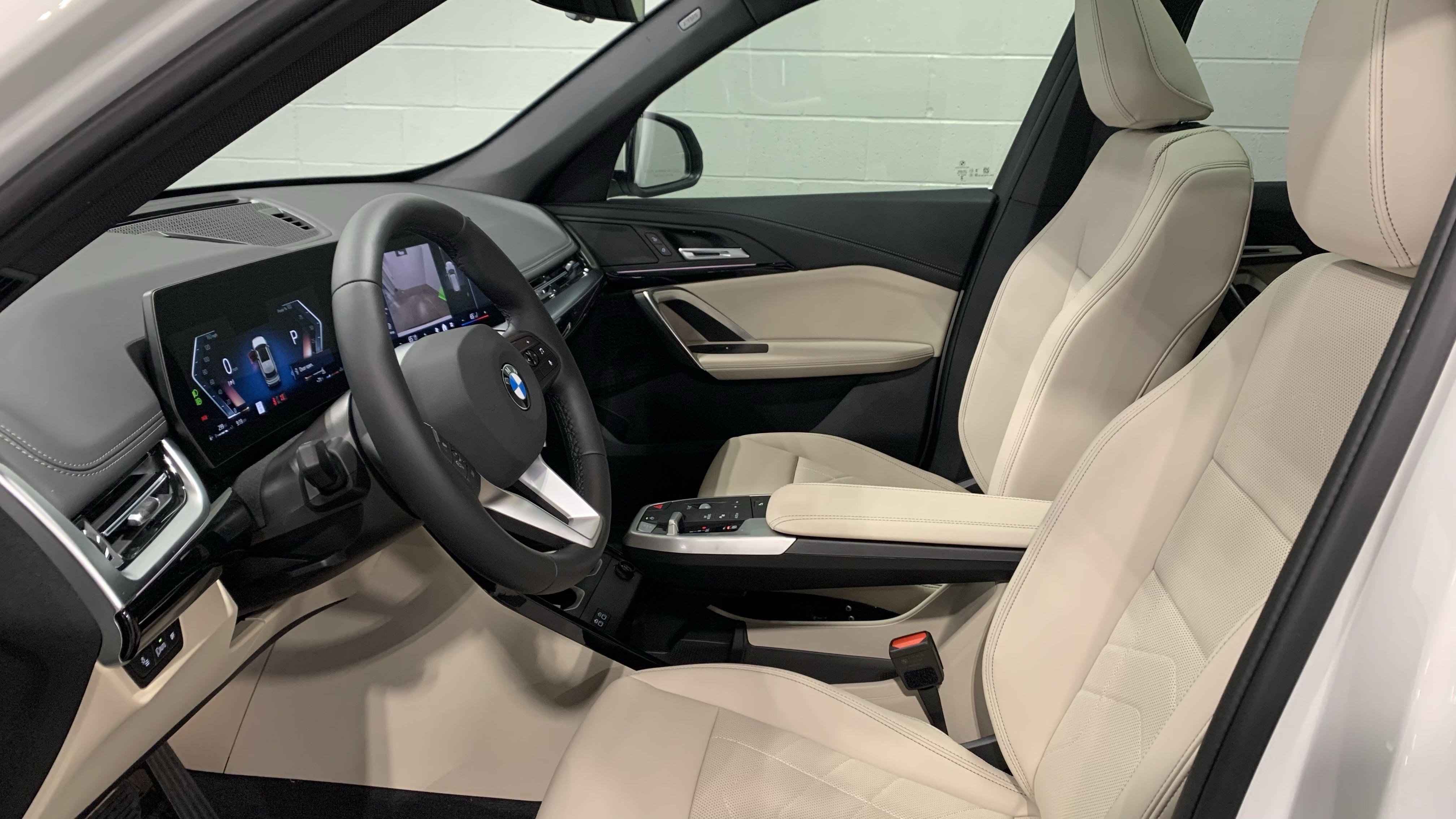 Certified 2025 BMW X1 xDrive28i w/ Convenience Package image 12