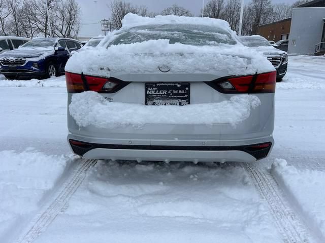 Used 2023 Nissan Altima 2.5 SV FWD image 4