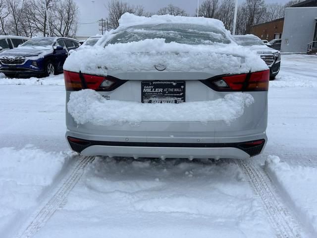 Used 2023 Nissan Altima 2.5 SV FWD image 4