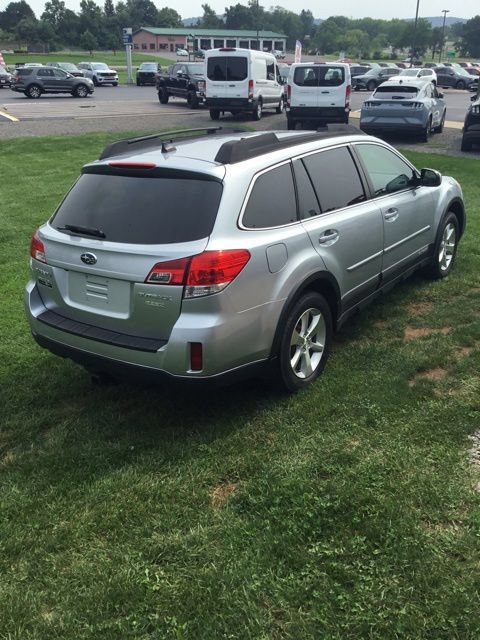 Used 2014 Subaru Outback 2.5i Limited w/ Moonroof Package AWD/4WD image 5