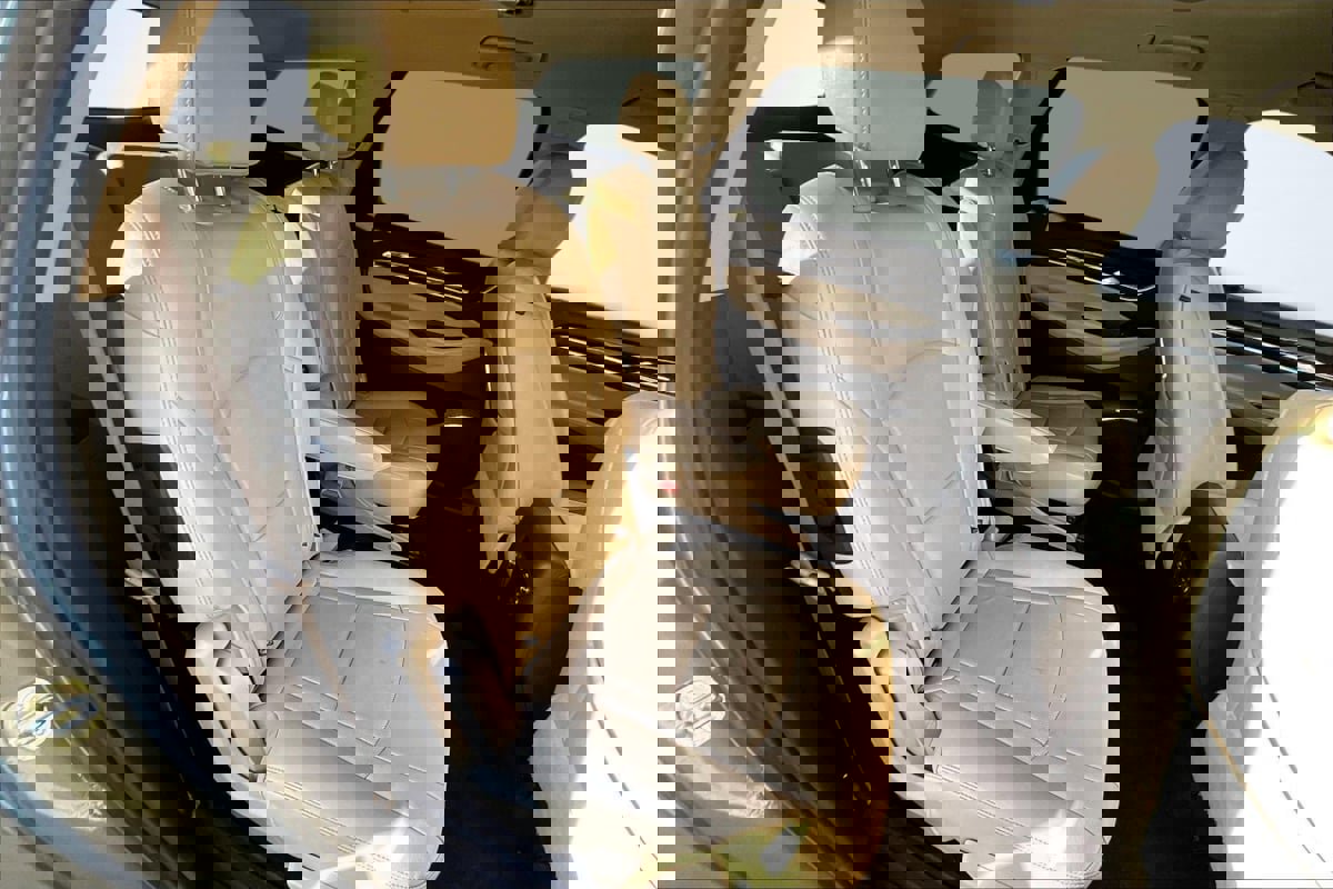 Used 2019 Buick Enclave Essence image 27