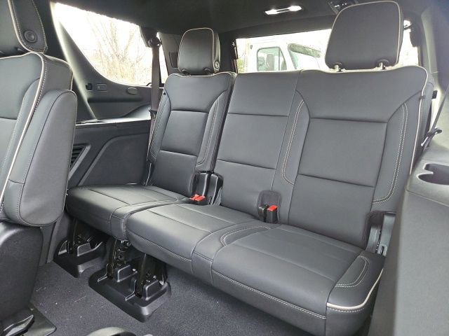 New 2026 GMC Yukon Elevation w/ Elevation Premium Package AWD/4WD image 17