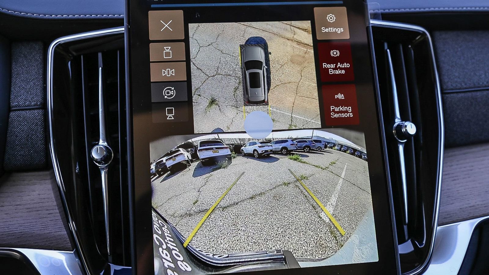 Used 2025 Volvo XC90 B6 Plus w/ Protection Package Premier AWD/4WD image 26