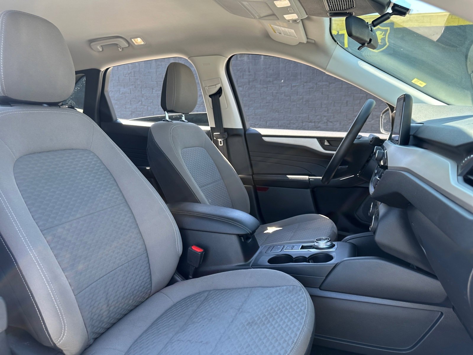 Used 2022 Ford Escape SE image 19