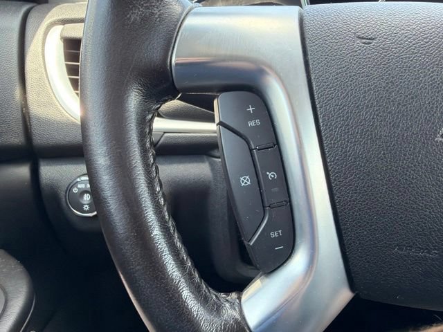 Used 2015 Chevrolet Traverse LT w/ Style and Technology Package FWD image 30