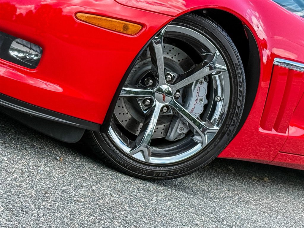 Used 2012 Chevrolet Corvette Grand Sport w/ 2LT Preferred Equipment Group RWD image 9