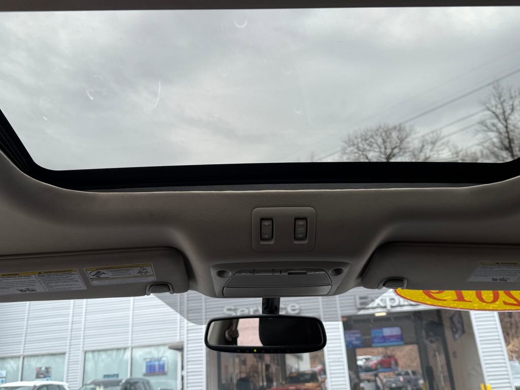 Used 2019 Nissan Murano SV w/ Premium Package image 17