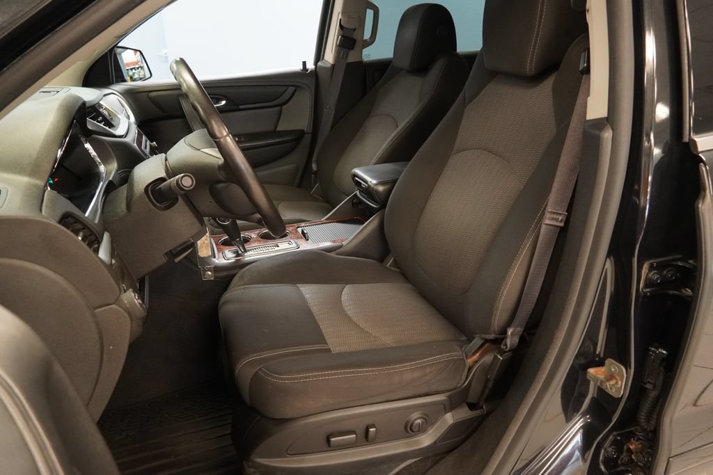 Used 2014 Chevrolet Traverse LT w/ All-Star Edition AWD/4WD image 3