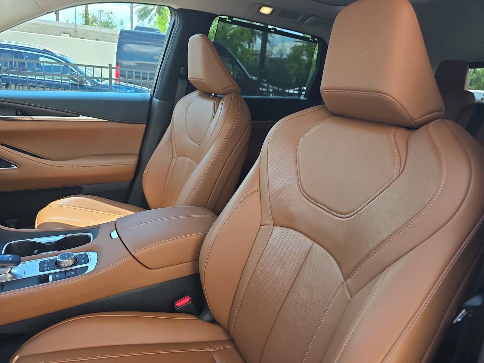 Used 2025 INFINITI QX60 Sensory AWD/4WD image 18