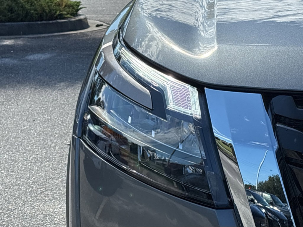 New 2026 Nissan Pathfinder SL FWD image 21