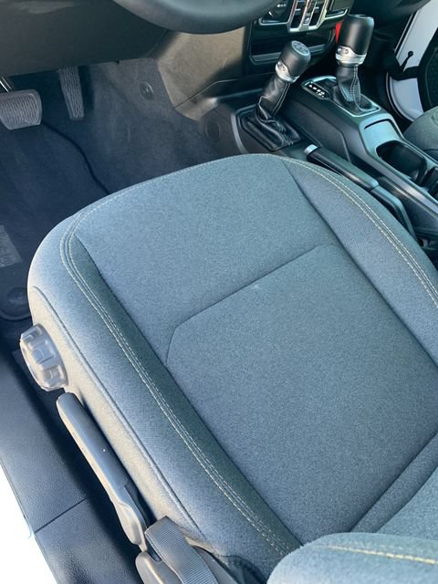 Used 2025 Jeep Wrangler Unlimited Sahara AWD/4WD image 21